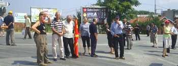Стечајците ќе протестираат пред куќите на пратениците