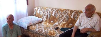 Со пластичен пиштол се обидел да ограби старица