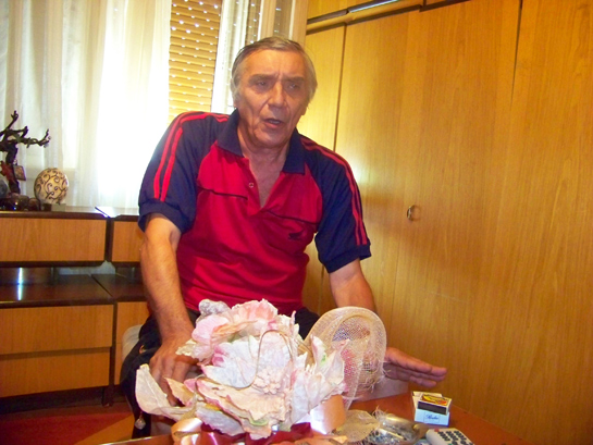 Уште ги слушам аплаузите за Земјо моја