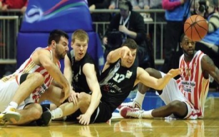 Кошаркарите на Партизан ја одбранија титулата