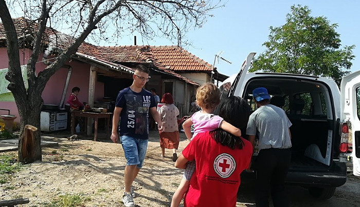 Хуманирана помош за 50 сиромашни семејства во кумановско