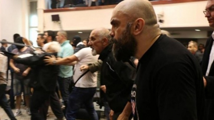 Уапсен Игор Југ, еден од напаѓачите во Собранието
