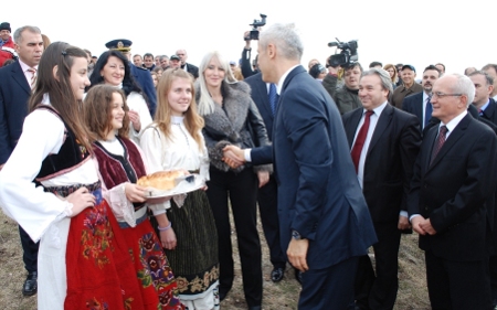 Тадиќ се сретна со Србите на Зебарњак